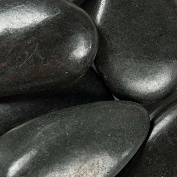 Black Polished Pebbles 0.5 cu. Ft . per Bag 2 in. to 3.5 in. Bagged Landscape Rock